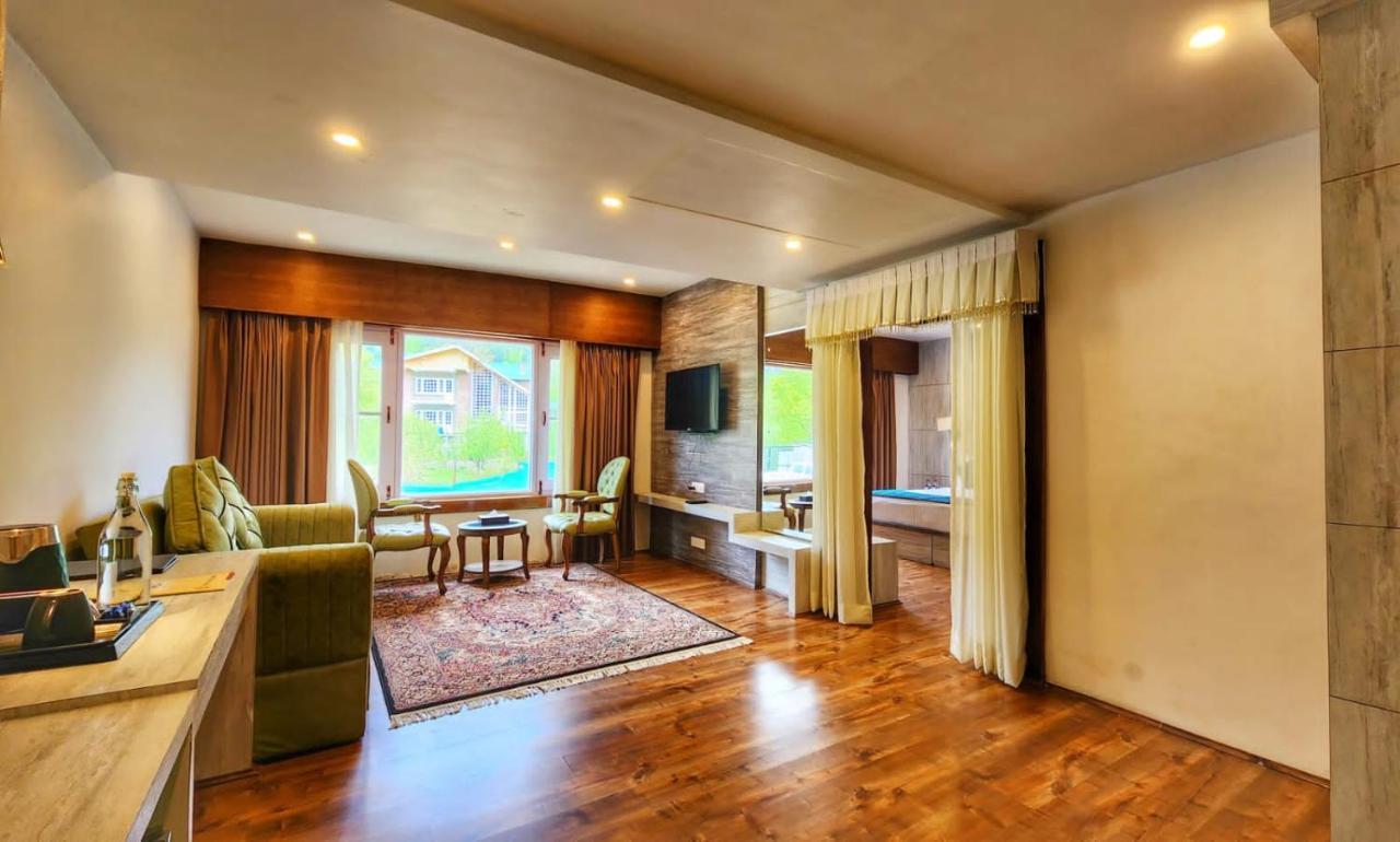 The Walnut Creek Pahalgam Hotel Exterior photo