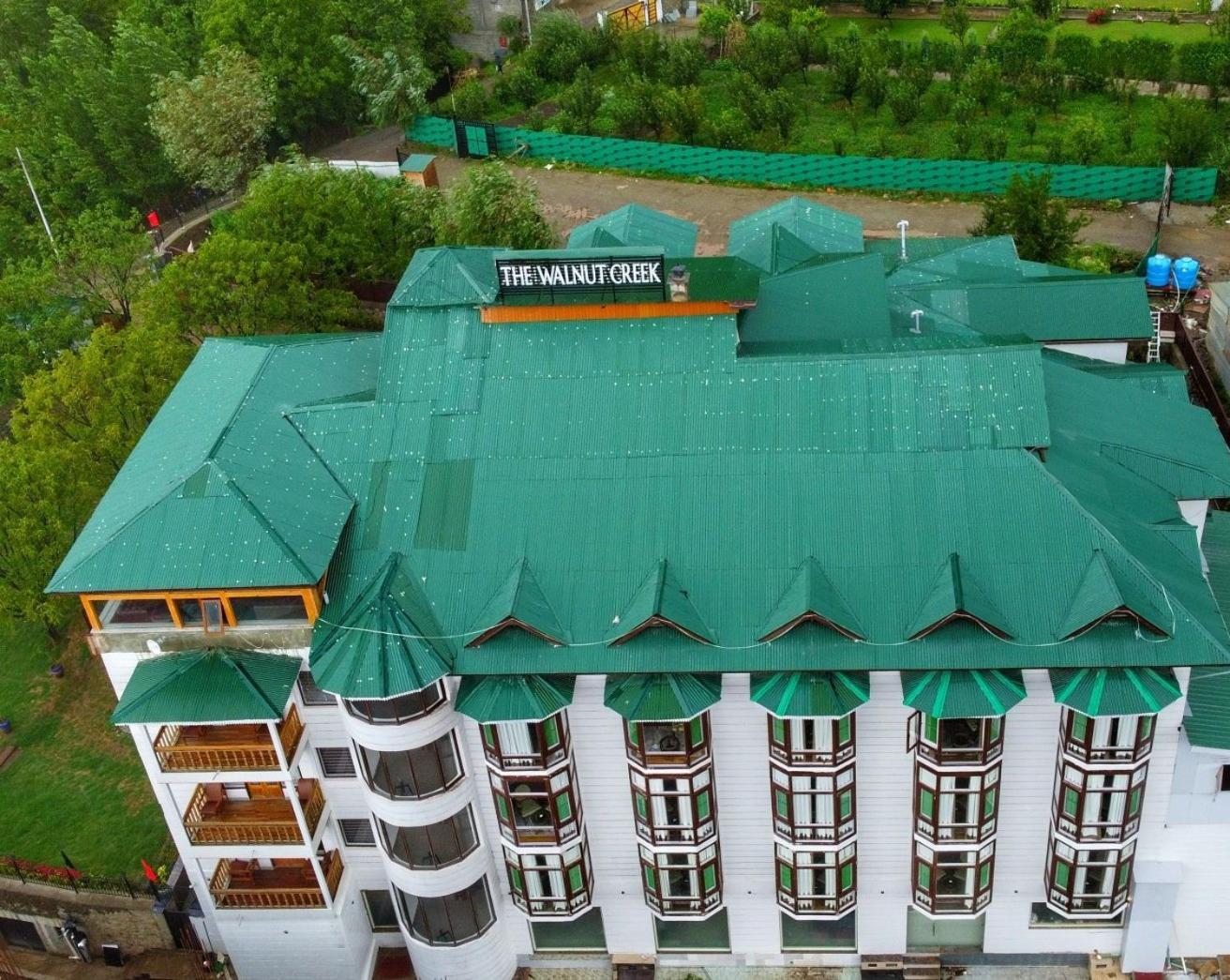 The Walnut Creek Pahalgam Hotel Exterior photo